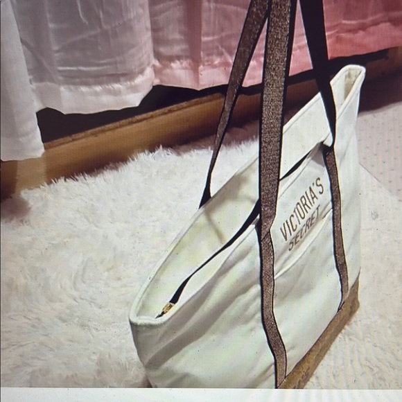NWOT Victoria's Secret Cream & Gold Tote Bag - Picture 6 of 8